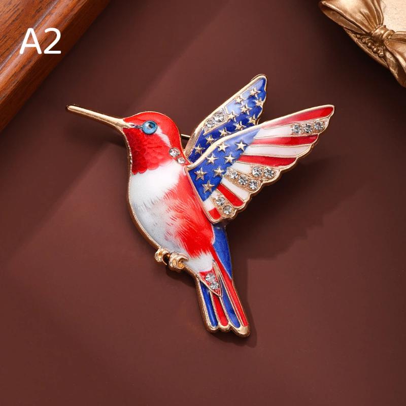 1Pcs Chinoiserie Blue White Porcelain Hummingbird Brooch Shiny Rhinestone Lapel Pin Unique Gift for Female Friends