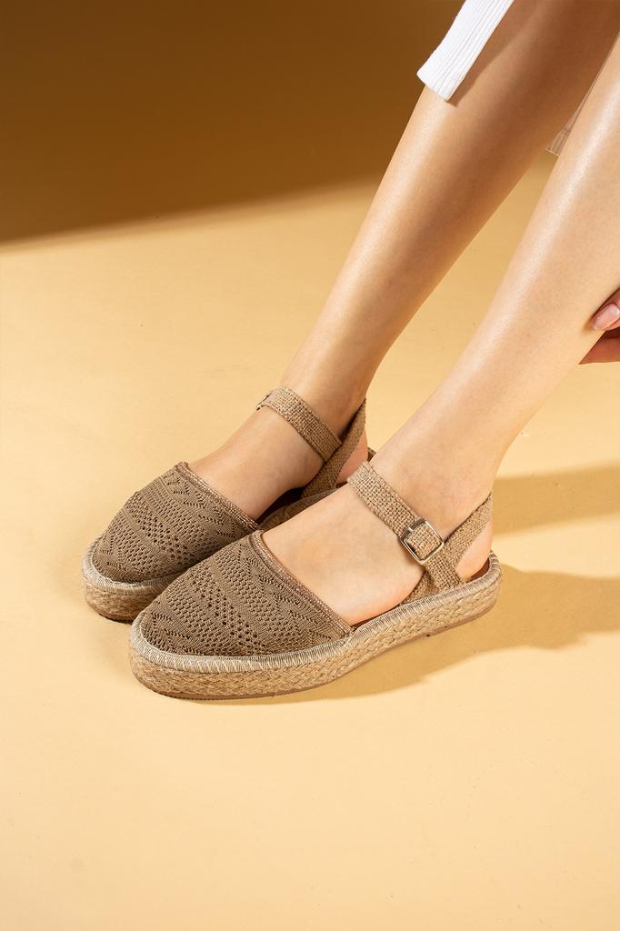 Schnallen-Strohmuster-Strickwaren-Damensandalen mit bequemer Sohle 67-102-24