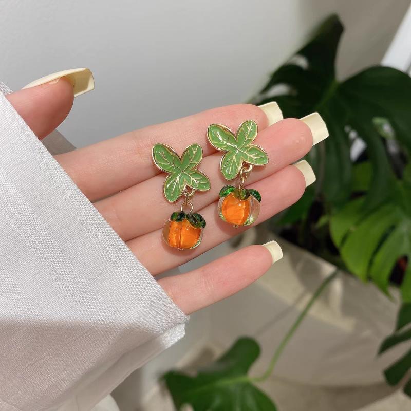 Summer Green Flower Fashionable and Elegant Earrings Temperament Versatile Sweet Stud Earrings Atmospheric Fresh Earrings