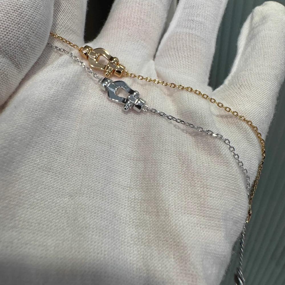 Plně pozlacený 18K růžovým zlatem Párový dárkový náramek s přezkou ve tvaru podkovy písmeno U V Náramek Gypsy Star Náramek s magnetickou přezkou