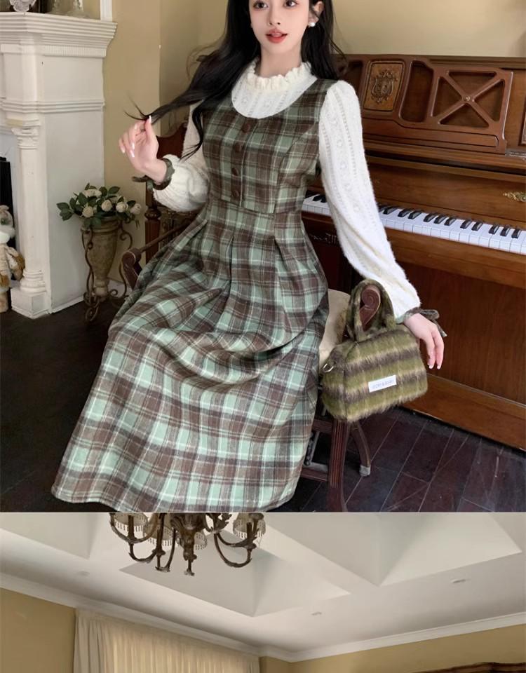 2025 Autumn/Winter Petite Green Plaid College-Style Two-Piece Dress for Women