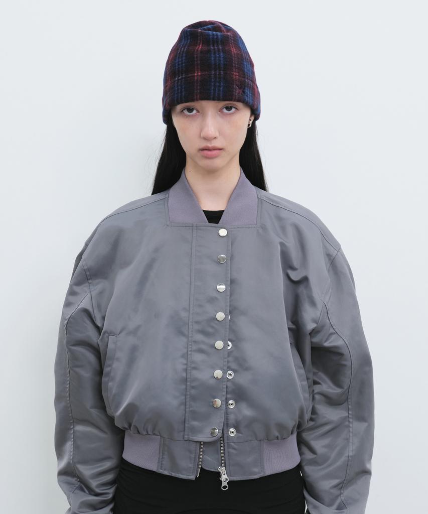 Yunse Hatch Embroidered Beanie (Burgundy Check)