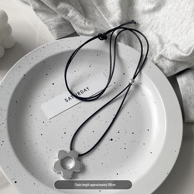 Korean Heart Comb Black Drawstring Necklace - Women's Fashion Choker Chain