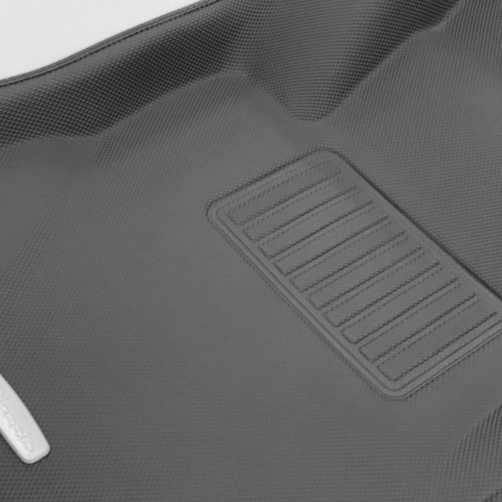 Clazzio Floor Mat 3D Type Set for 1 Hilux GUN125 NEW Rubber Type Black H29/9~ ET-1200 [5EETB1200K]