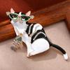 Vintage Fashion Fish Bone Cat Brooch Creative Cute Animals Personality Pin Party Accessories Backpack Decoration Jewelry Gifts
