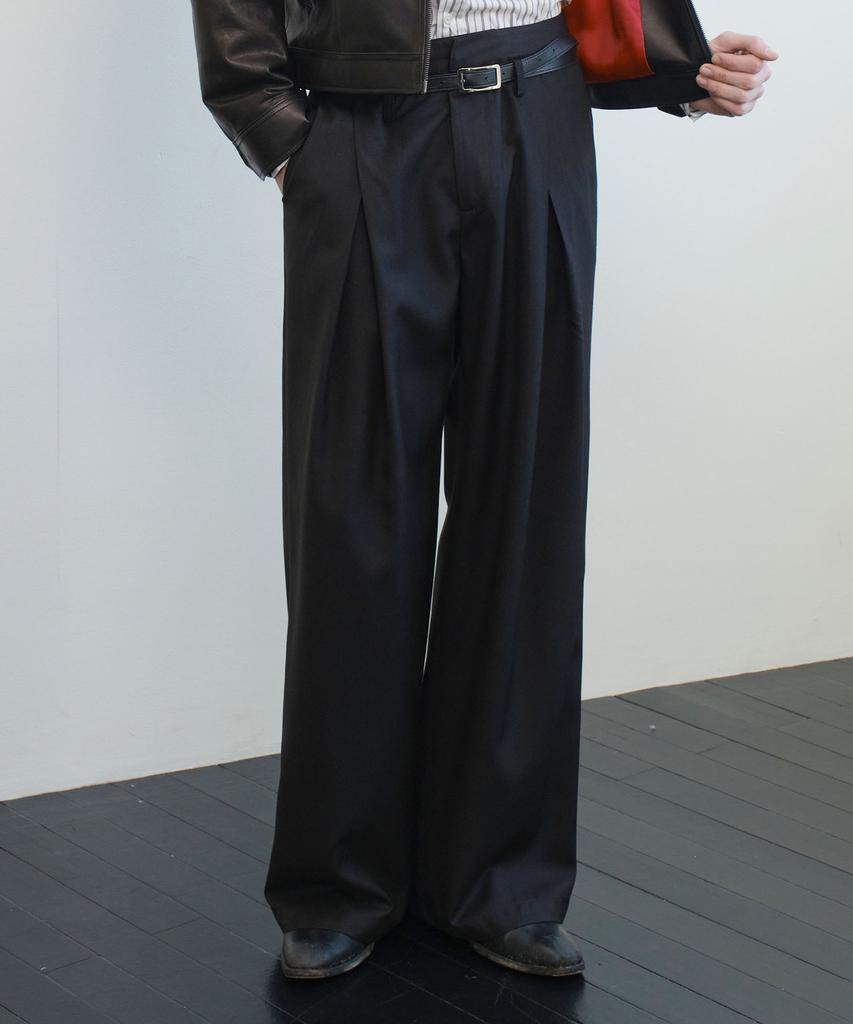 Beleun Leather Belted Box Pleated Slacks (Black)