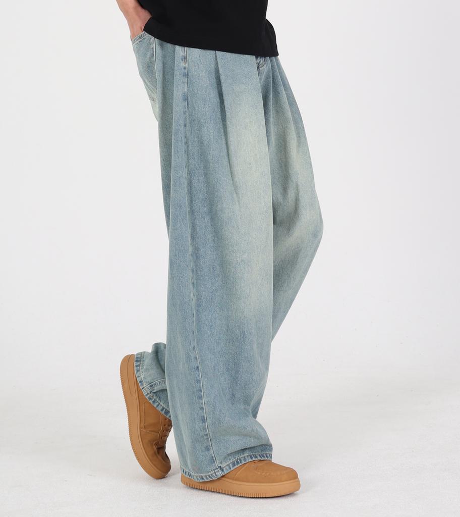 Beoteunseoul One-Pleat Wide Curved Denim Pants [Mid Blue]