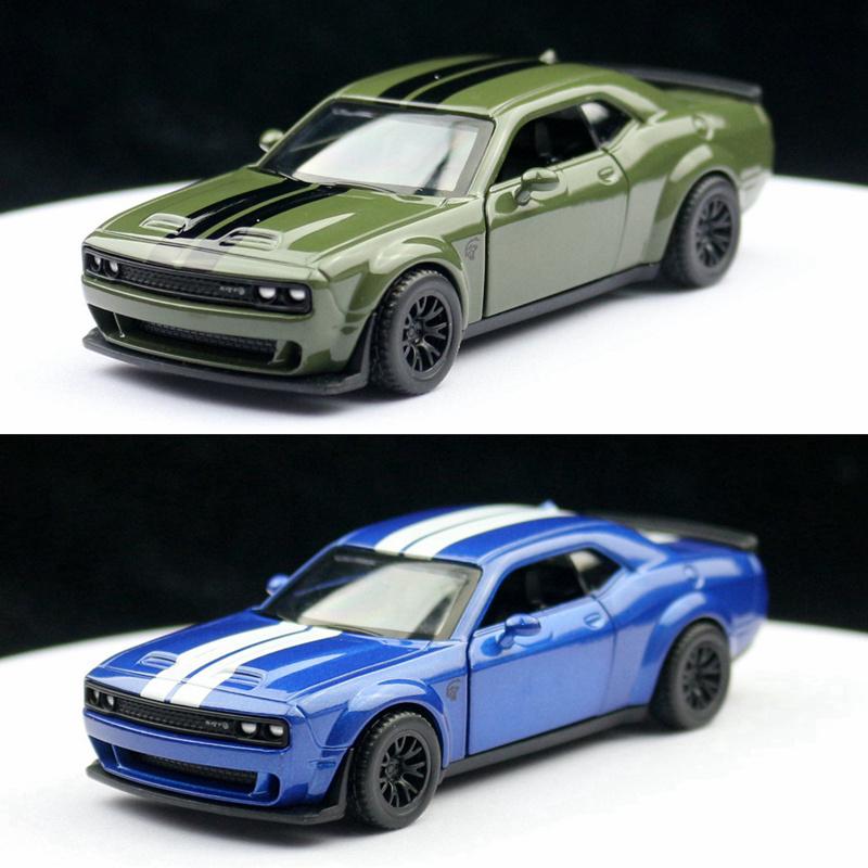 1/44 Scale DODGE Charger SRT Hellcat Alloy Sports Car Model Diecast Metal Muscle Racing Car Vehicle Model Simulation Children Toy Gift
