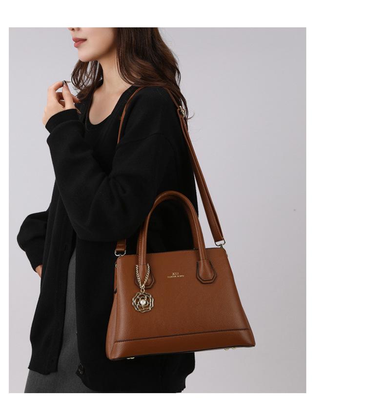 Elegantní retro dámská kabelka - Všestranná taška přes rameno a crossbody pro stylové maminky