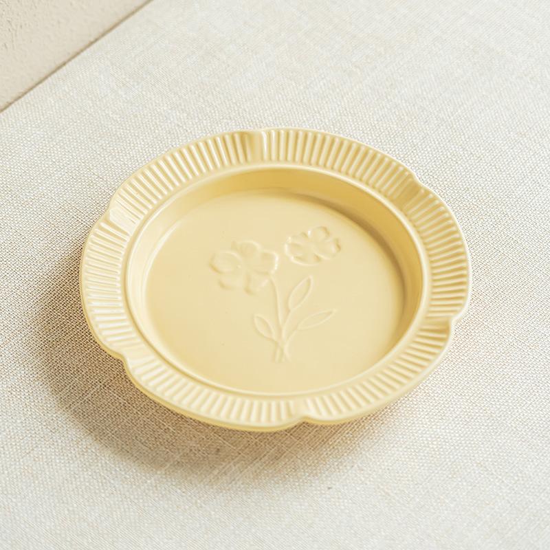 Creative Lace Edge Ceramic Plate Tableware Exquisite Household Fruit Salad Plate Practical Dessert Dim Sum Plate Vegetable Plate