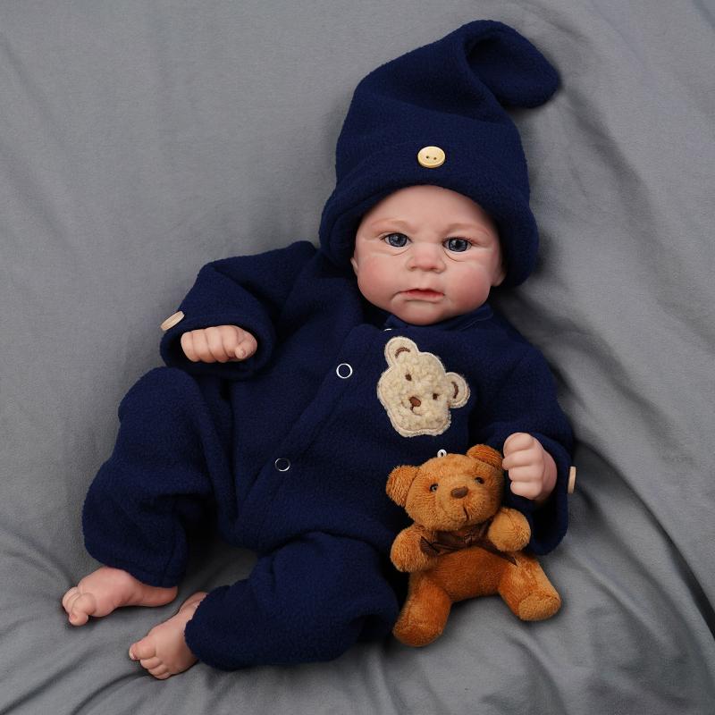 Reborn Puppen ELIJAH Handgefertigt Gerootetes Haar Simulations-Babypuppe 46 Cm Dunkle Haut Realitätsnah Weicher Stoffkörper Neugeborenen-Puppen für Kinder Lernspielzeug Weihnachtsgeschenk