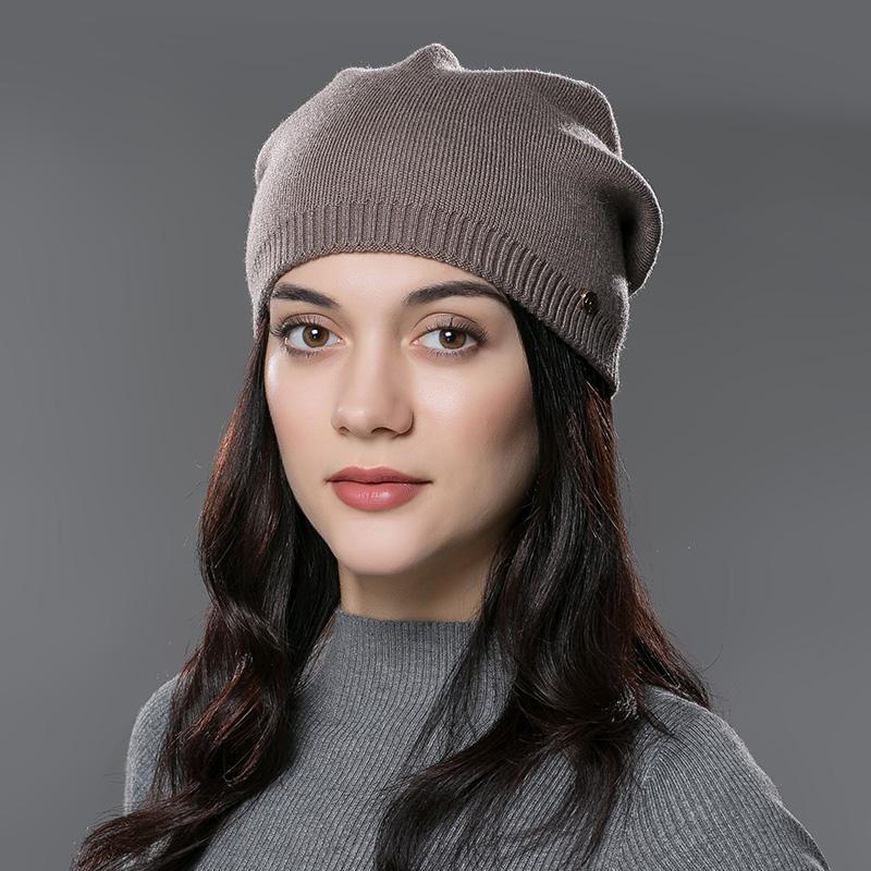 Women's knitted hats for autumn and winter warmth, ear protection, wool hats for outdoor travel, women's casual hats