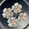 4Pcs Shirt Decorative Button Cover, Fashionable Button Accessories, Send Ladies Elegant Flower Decoration for Dresses