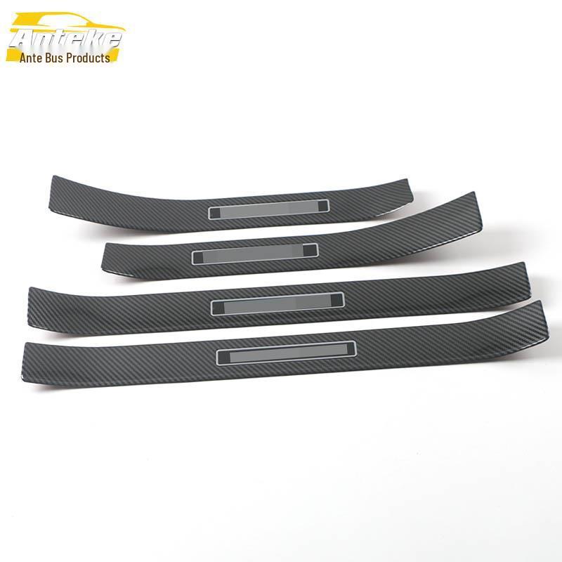 2022 Venza Sill Strip: Bright Anti-Scratch Trim & Welcome Pedal Accessory