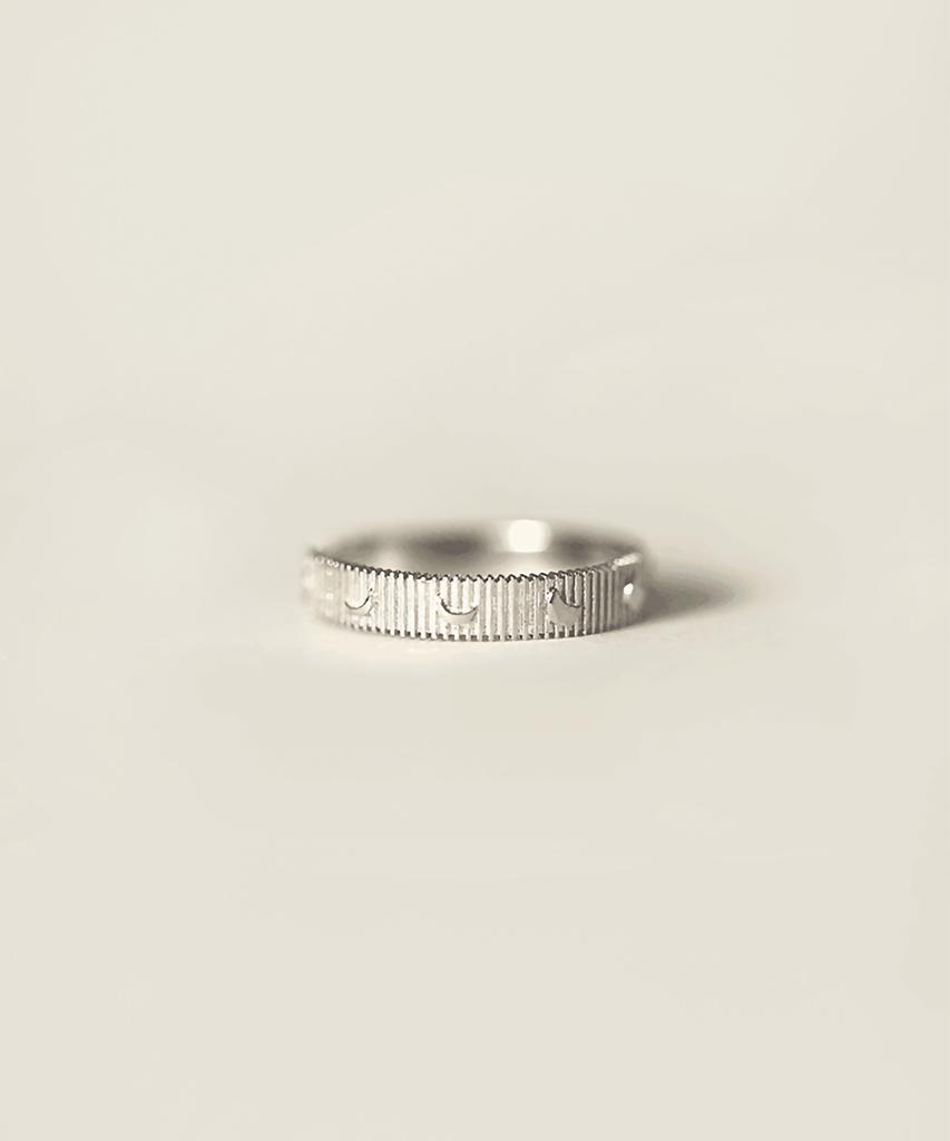Neueblute Cycle Of The Moon Ring