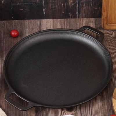 Płaska patelnia żeliwna 28 cm ze szklaną pokrywką