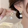 Elegant Geometric Pearl Stud Earrings for Women - Luxurious, Exquisite Ear Jewelry
