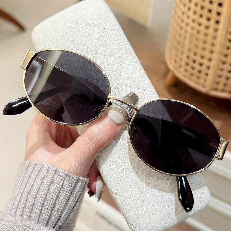 Kleine Metallrahmen Ovale Sonnenbrille für Damen Herren UV400 Brillen Herren Vintage Schutzbrille Luxus Shades UV400 Brillen