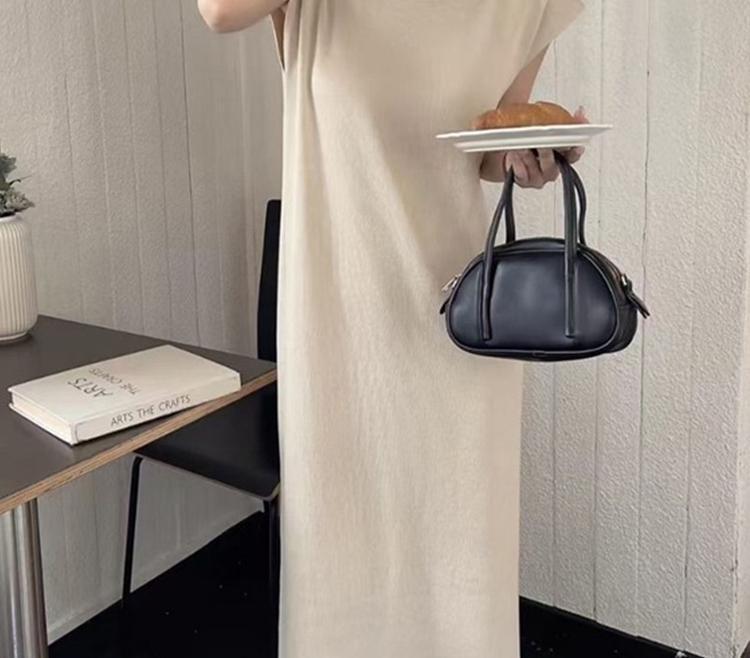 Women's Retro Sleeveless Drapey Dress - Maternity Friendly, Casual Slim Fit, Round Neck, Long Length for Autumn.