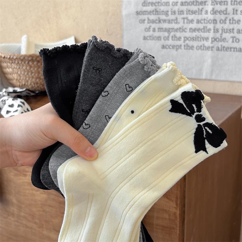 Female Spring and Autumn Sweet Polka Dot Curled Edge Bow Bubble Mouth Ballet Wind in The Tube Pile Socks