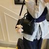 Premium portable small bag women's new fashion shoulder bag commuter messenger bag