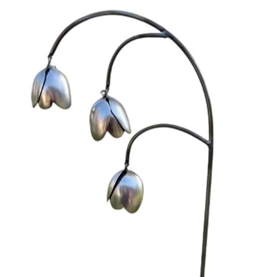 Metall Maiglöckchen Gartendekoration Wetterfestes Außenornament Blumenskulptur für Terrasse Hof Rasen Dekoration