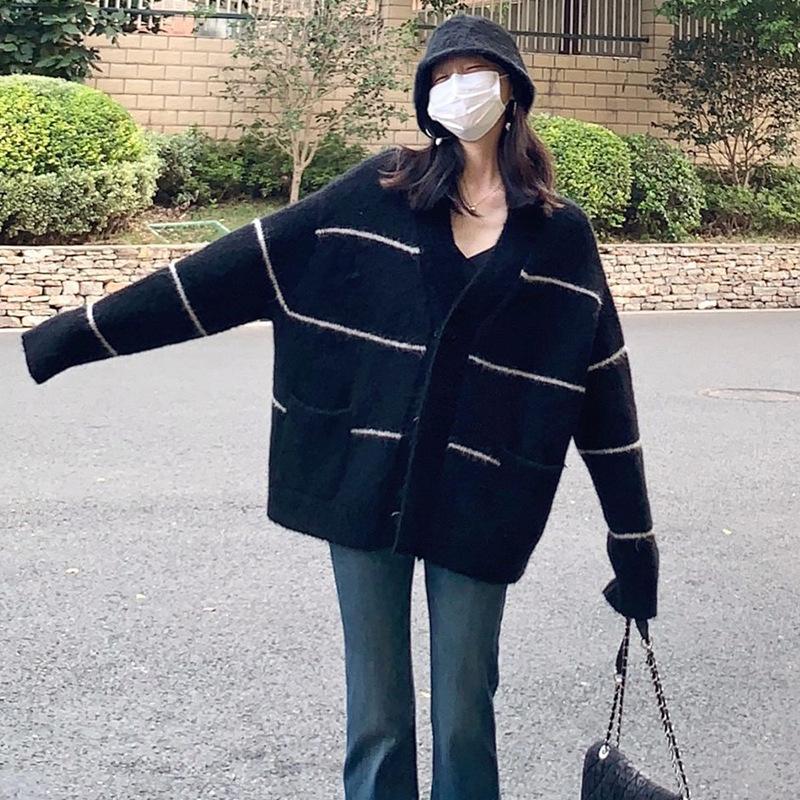 Autumn and Winter New Loose Large Size V-neck Striped Sweater Lazy Style Retro Hong Kong Style Women Wear Casual Coat