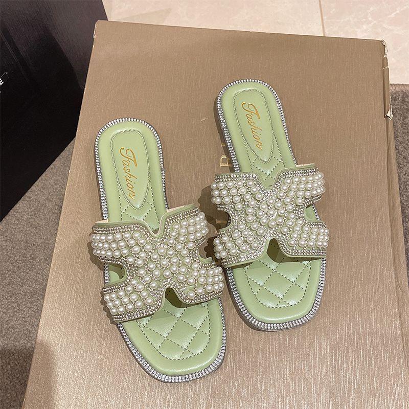 Slippers women's flat heel outer wear year summer beaded travel beach rhinestone flat sandals one word sandals commuter style