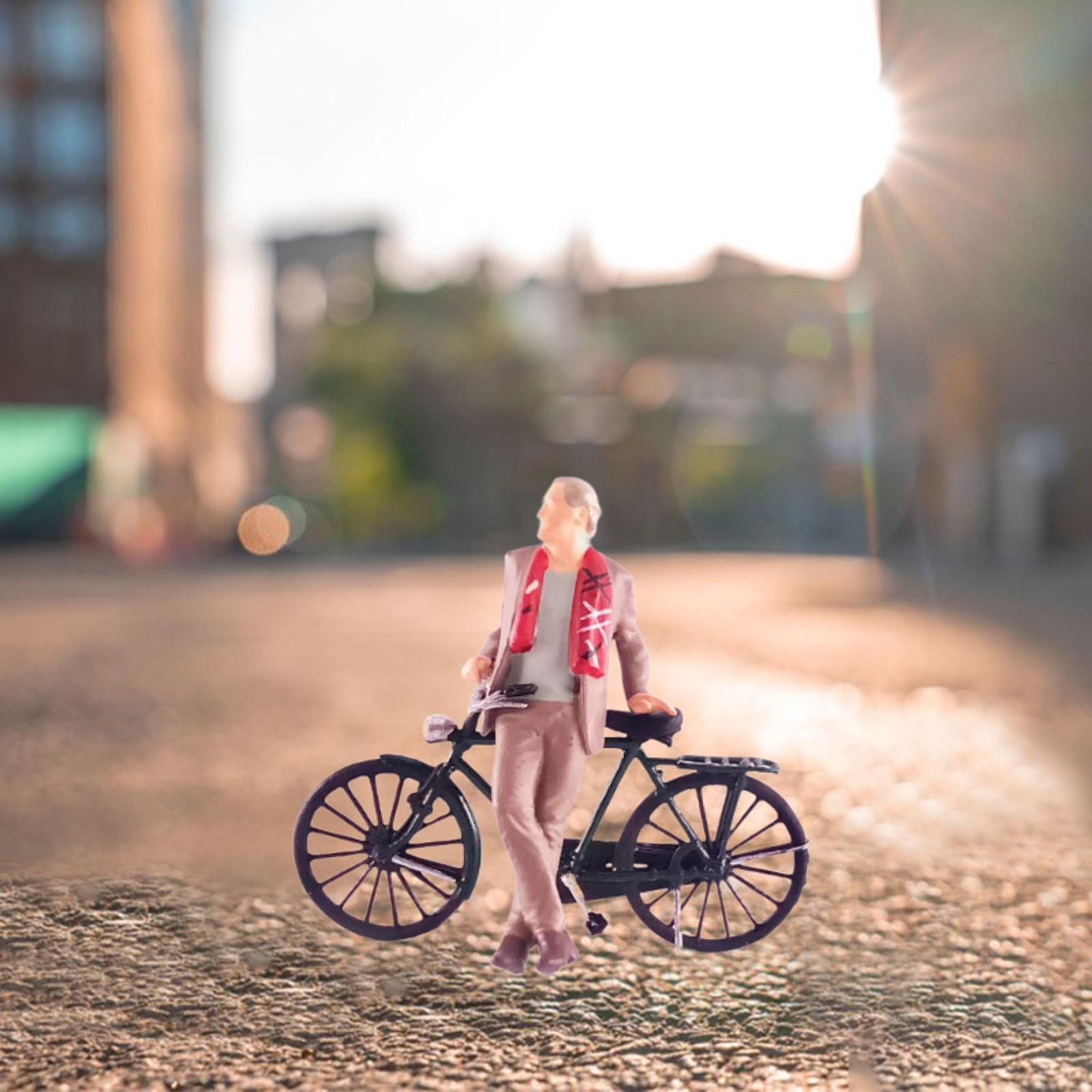 Джентльмен Кукольный Велосипед 1/64 Люди Игрушки Игровой Набор Винтаж 3D Смола Ретро — фото 3