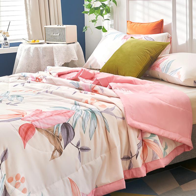 Summer Cool Cotton Quilt: Lightweight, Printed, for Double or Single Bedding