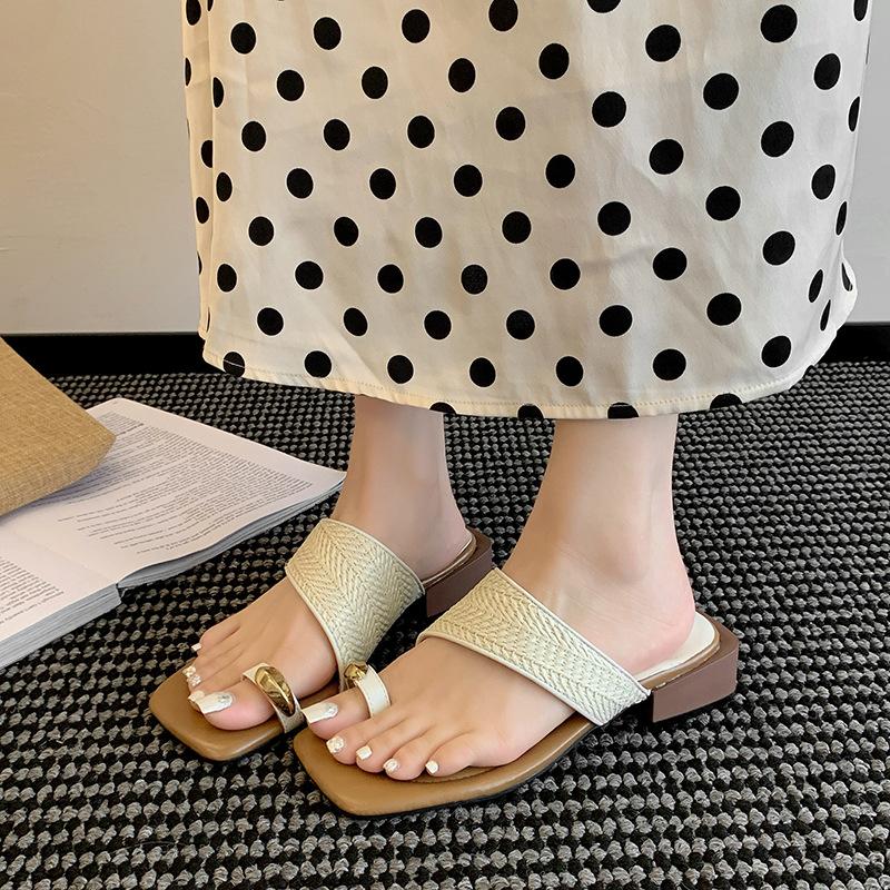 Hand-woven Flat-bottomed Sandals 2025 Summer Breathable Gold Buckle Square Head Set Toe Slippers Women's Slippers Outdoor Cool Slippers