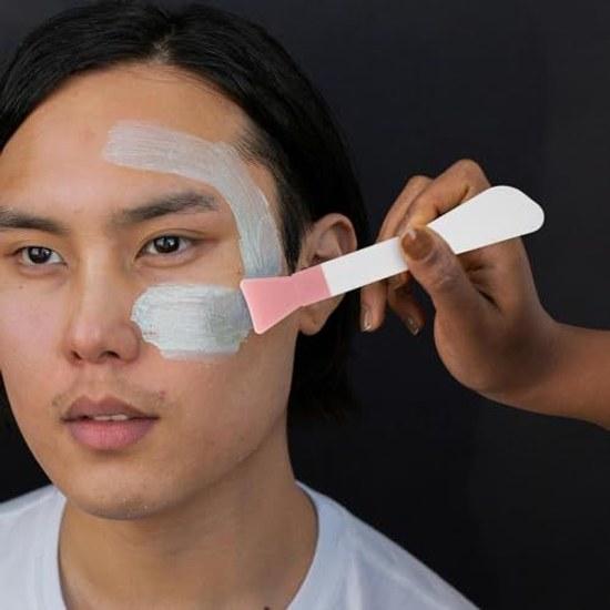 Silicone double-headed face covering brush spatula set minimizes product waste during skincare. Reusable beauty tool face.