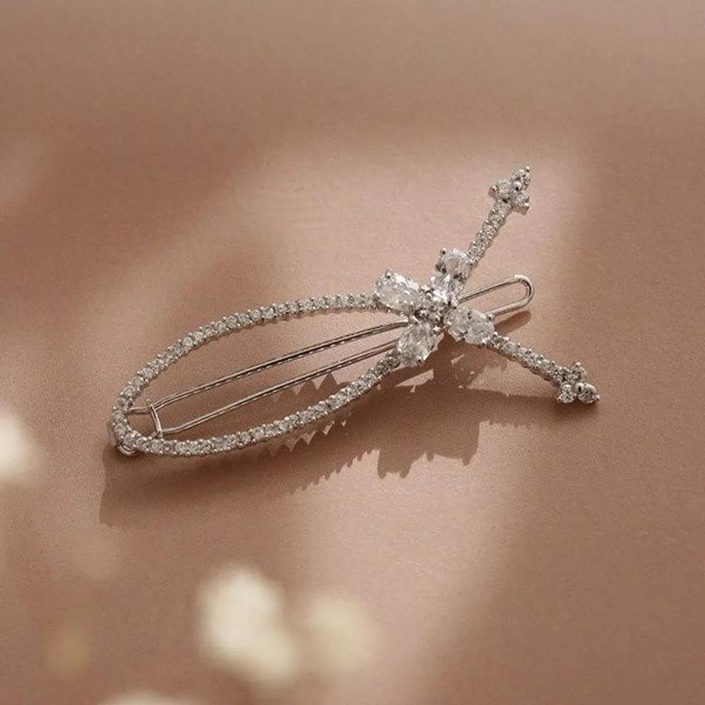 J Lauren Ribbon Clover Cubic Point Hairpin H0715
