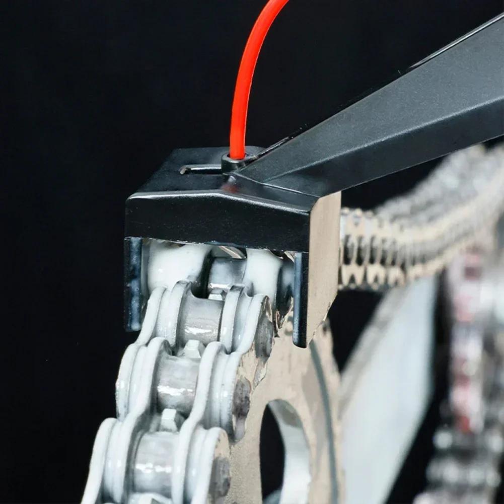 Bike Motorcycle Chain Oiler Spray, Mess-Free Gear Wax & Chain Cleaner Attachment, Oil Applicator for Easy Chain Maintenance