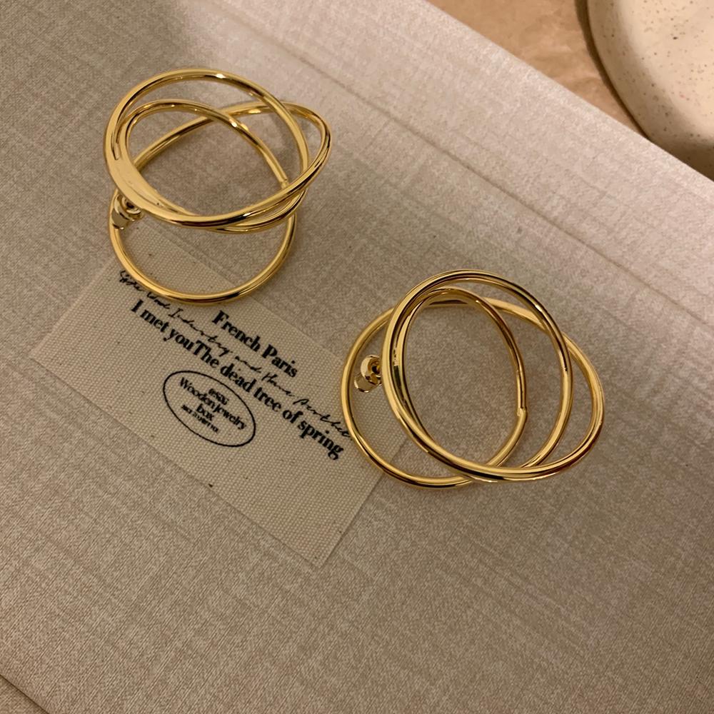 New Personalized And Fashionable Stud Earrings With Circular Loop Wraps Trendy Jewelry Accessories for Women's Gatherings
