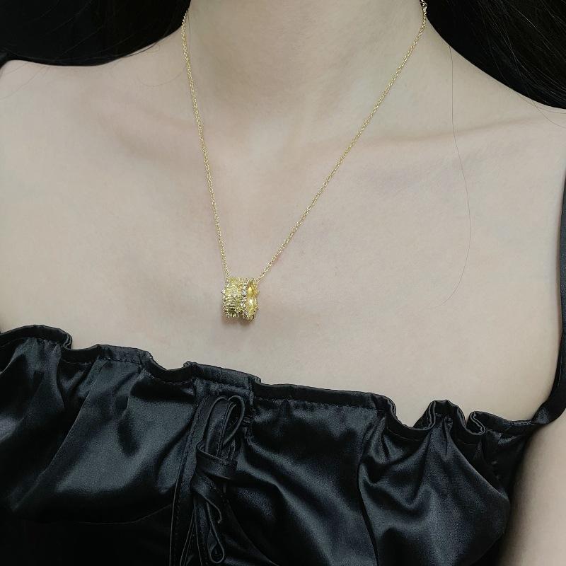 Collier Haut de Gamme Luxe Léger Nuit Étoilée Insomniaque Étoiles Simples Micro-Incrustées Zirconium Chaîne de Clavicule Tempérament de Niche