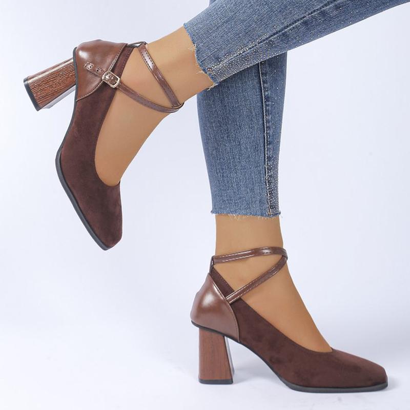 Mote Klassisk Brun Fuskemocka Hælpumps Damer Sommer Høst Justerbar Ankelspenne Høyhælte Sko Dame Firkantet Tå Pumps Damer