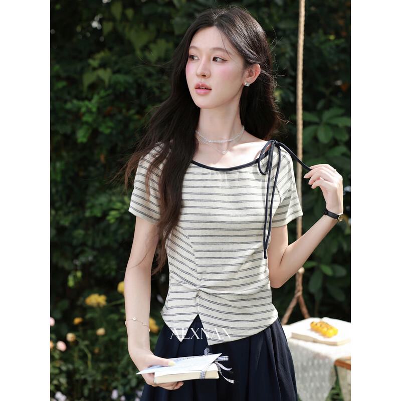 Women s Blue Stripe Short Sleeve T-shirt L