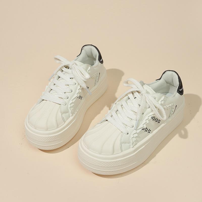 Женские кроссовки — фото 3