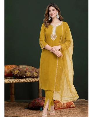 Women Designer Embroidered Kurta Pant Dupatta Set Indian Bollywood Top Tunic Salwar Suit