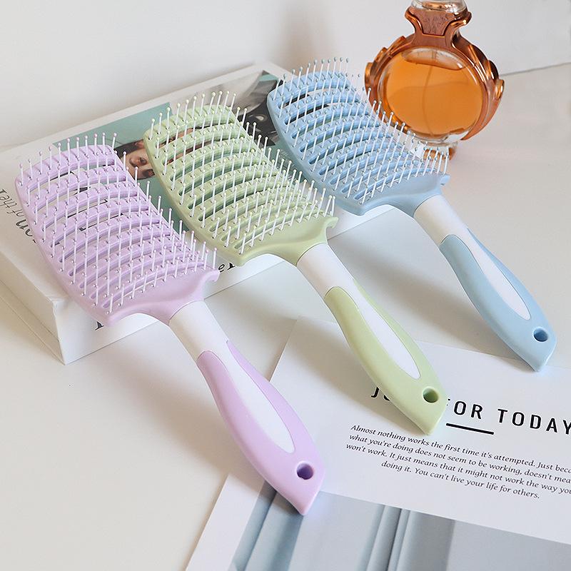 New Women's Plastic Rib Comb for Fluffy Styling & Scalp Massage - Large Curved Design for Long Hair