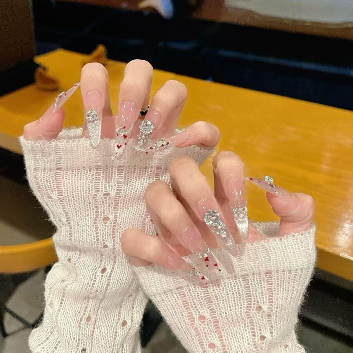 Sparkle Love Diamond Manicure: Elegant Handmade Wearable Nails with a High-Class Atmosphere Medium