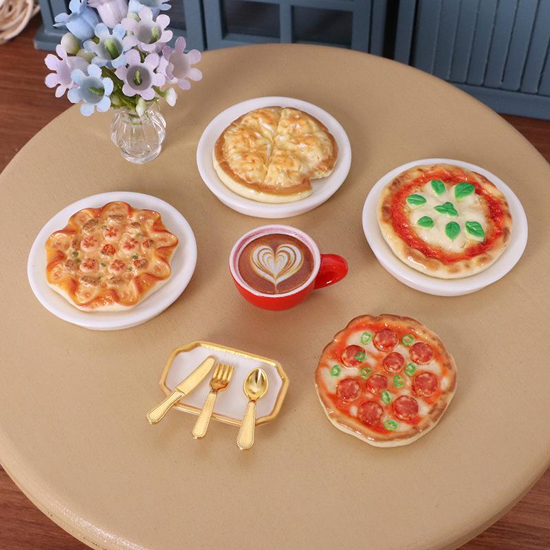 

7Pcs/Set Dollhouse Miniatures Cheese Pizza Tableware Mini Cutlery Knife Fork Spoon Set Diy Tableware Doll Accessories as the picture