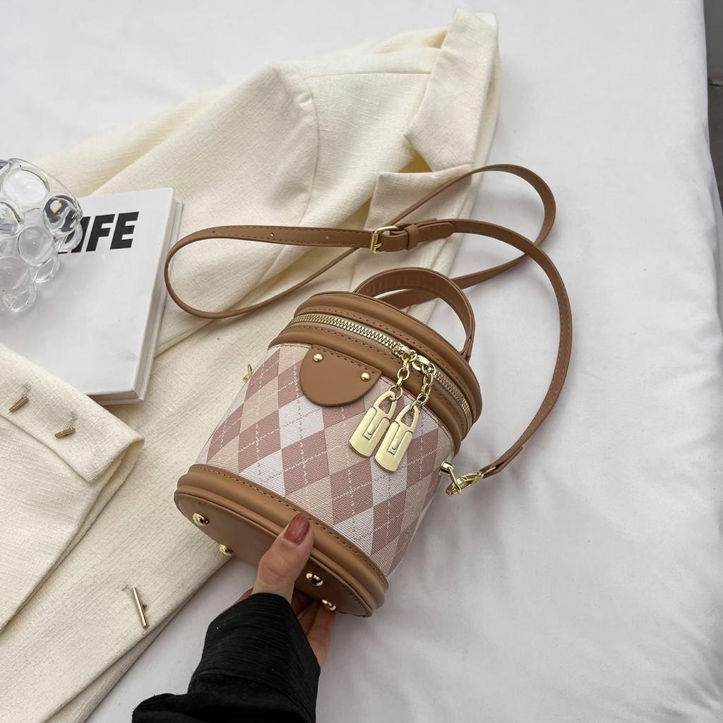 Women'S High-End Fashion Messenger Bag Texture Diamond Portable Bucket Bag