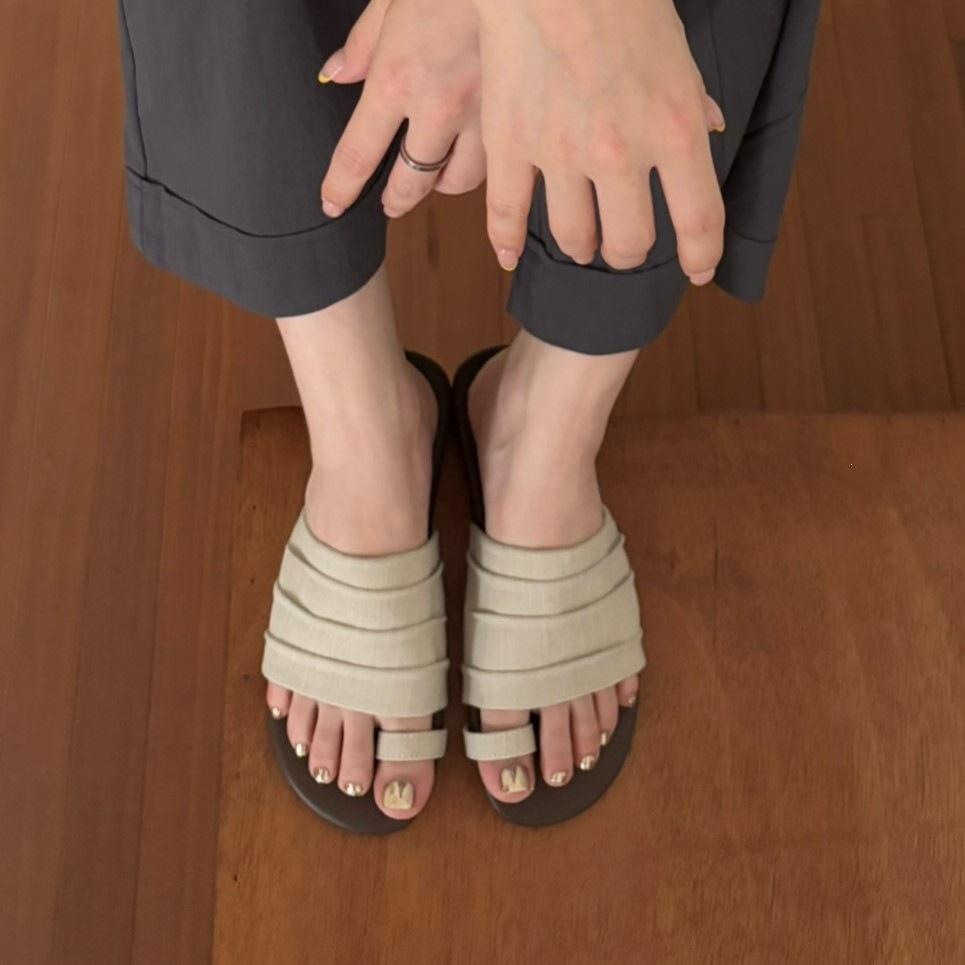 

Pleated Flat Bottom One-Word Toe Slippers Women S Summer Wear Retro Simple Holiday Beach 35