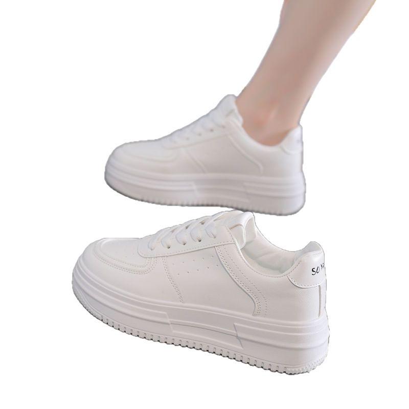 Spring little white shoes women's 2025 new popular shoes high street ins trendy versatile casual leather board shoes women's Korean version