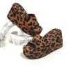 2025 New Leopard Print Thick-soled Flip-flops Fashionable Flat-bottomed Toe Holiday Wind Beach Cool Slippers Women