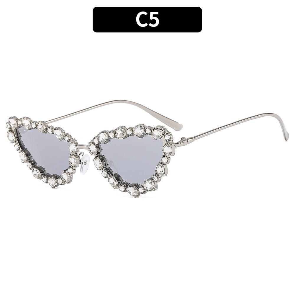

Niche Women s Understated Luxury Cat-eye Rhinestone-embellished Sunglasses with A Sophisticated Metal Frame and Butterfly-shaped Design.