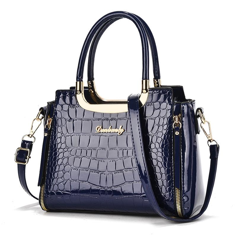 2025 New Crocodile Pattern Patent Leather Ladies Handbag Large Capacity Single Shoulder Slant Cross Bag Fashionable Handbag