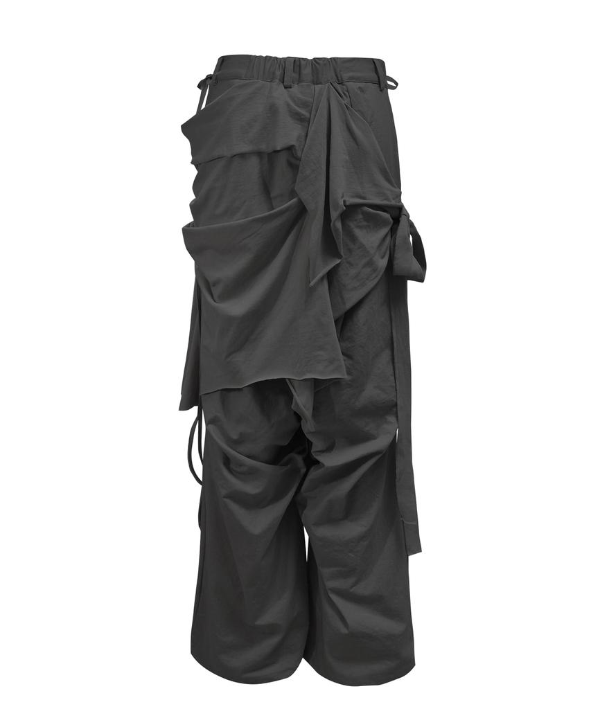 Jeongdo Layering By Pants. Black